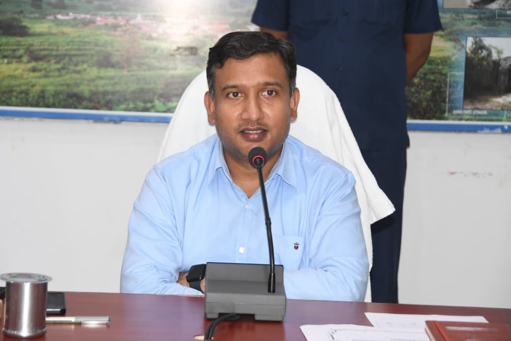 ప్రభుత్వ కార్యక్రమాల్లో నిర్లక్ష్యం వహిస్తే కఠిన చర్యలు : జిల్లా కలెక్టర్ రాజర్షి షా
