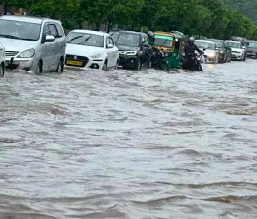 Weather : నీట మునిగిన విజయవాడ