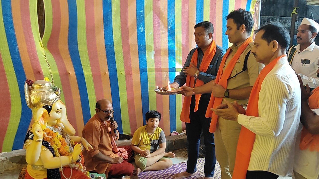 ఎత్తైన గణపతి పూజ కార్యక్రమాల్లో పాల్గొన్న కలెక్టర్, ఎస్పీ