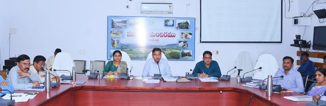ఏజెన్సీ చట్టాలు ఉల్లంఘిస్తే కఠిన చర్యలు: జిల్లా కలెక్టర్
