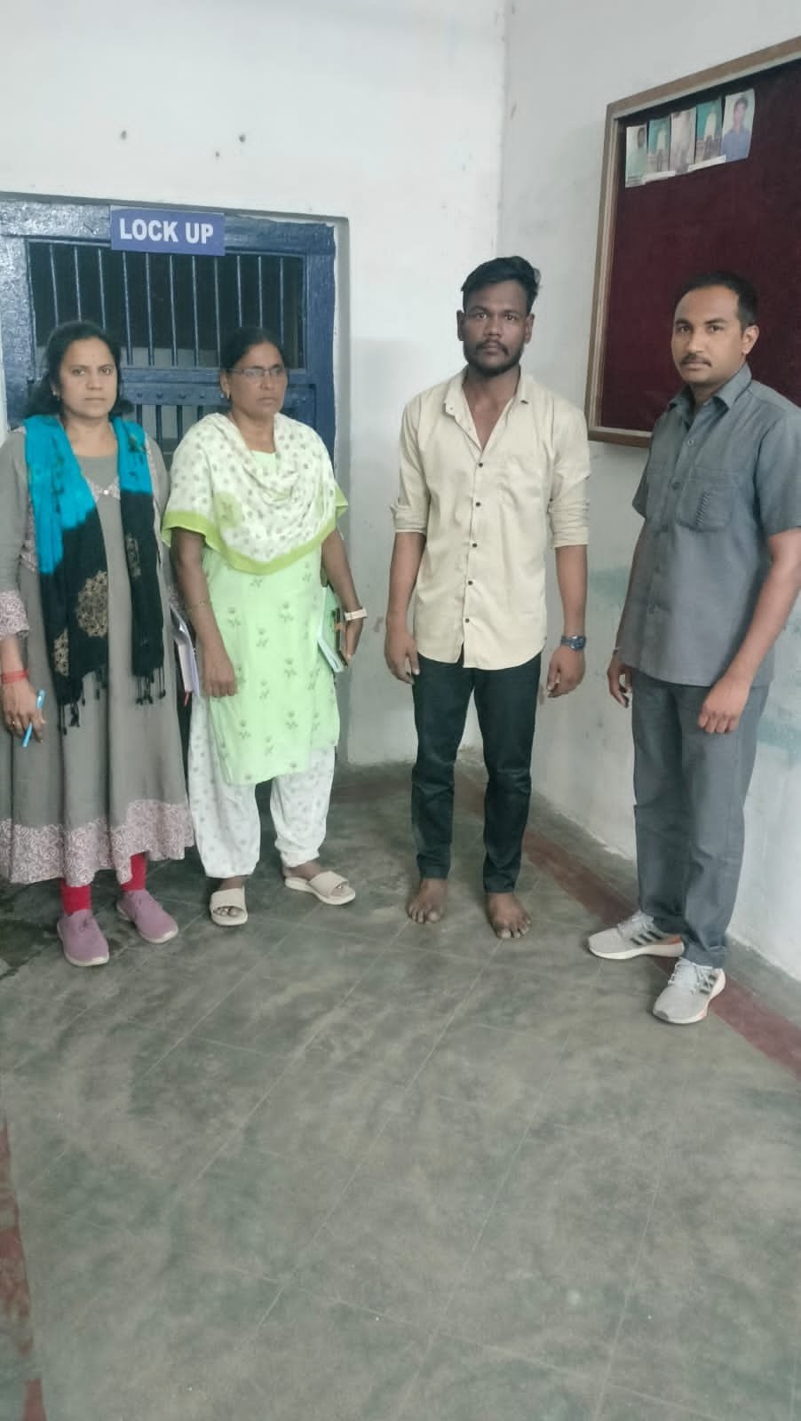 ఆదిలాబాద్ పట్టణంలో యువతిని వేధిస్తున్న యువకుని పై కేసు నమోదు....