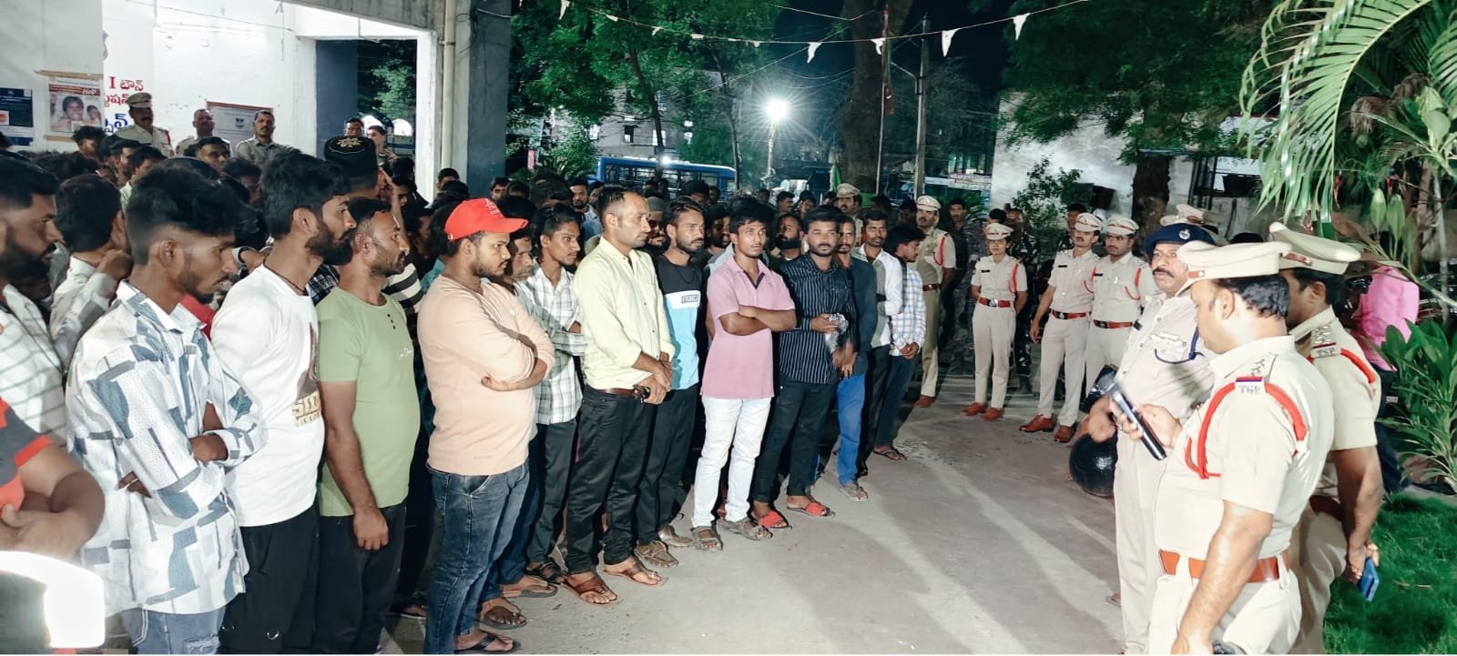 రాత్రి సమయాలలో అనవసరంగా తిరిగితే చర్యలు తప్పవు : జిల్లా ఎస్పీ