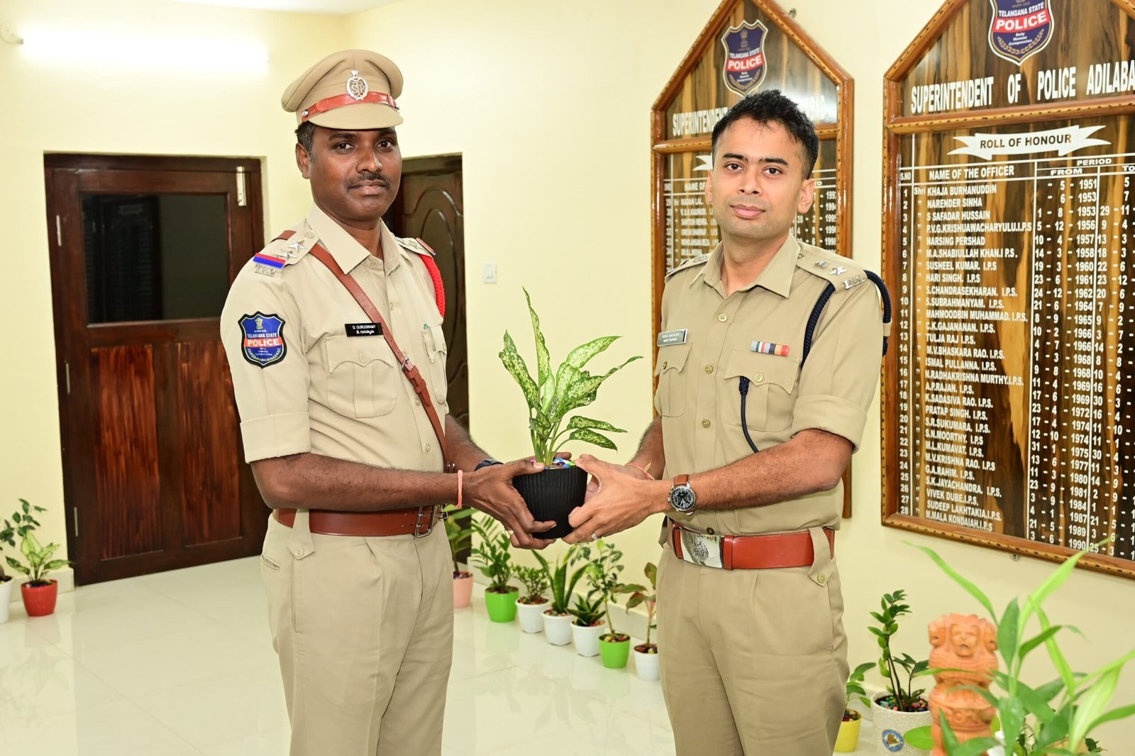 బోథ్ నూతన సీఐగా డి. గురుస్వామి బాధ్యతల స్వీకరణ
