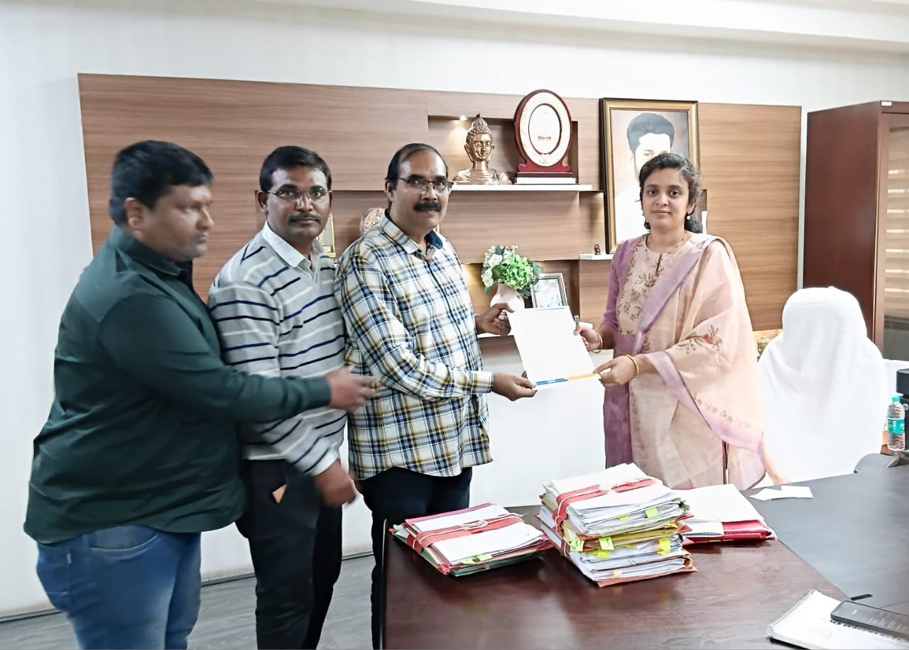 సంఘాలది 'కపట నాటకం'.. సర్కార్‌ది 'స్నేహ హస్తం'!